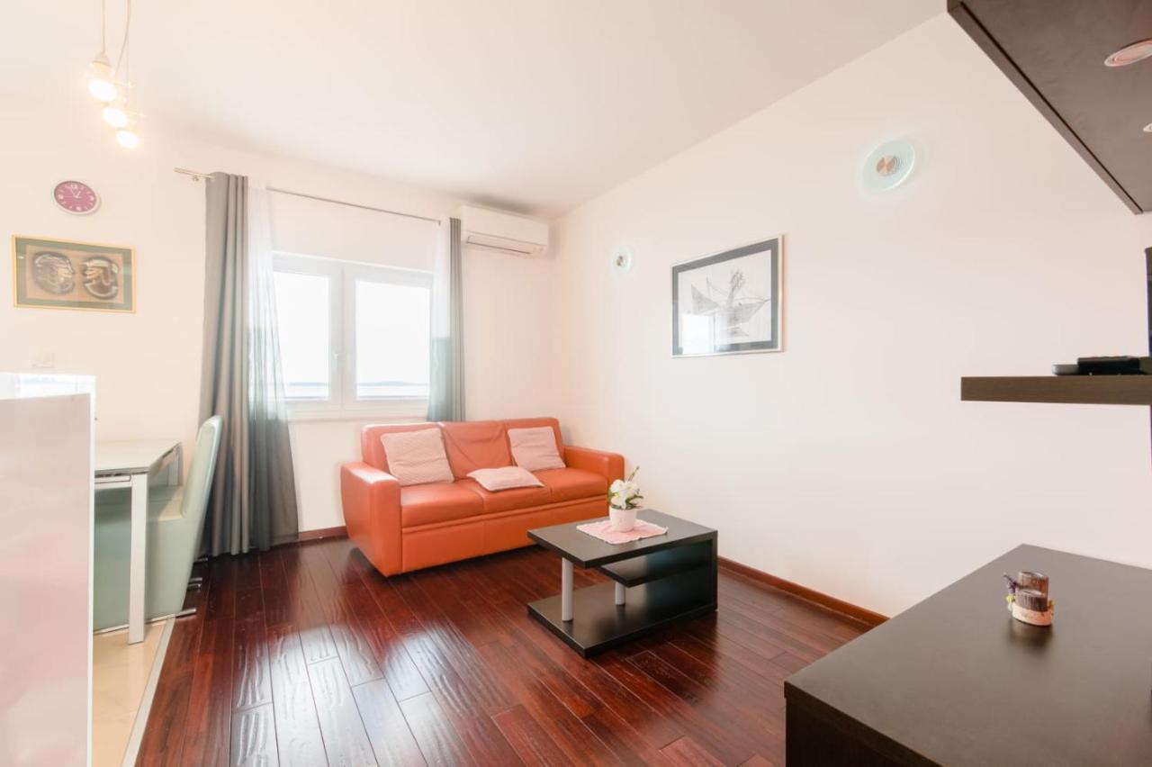 Krilo Apartment *